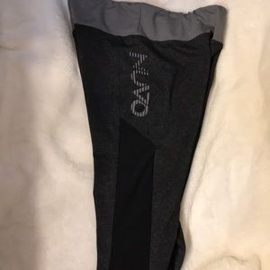 🌸 Nuvo yoga pants